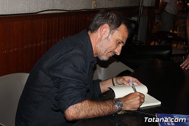 Presentacin del libro Msica para un nufrago, de Pedro Antonio Cano - 29