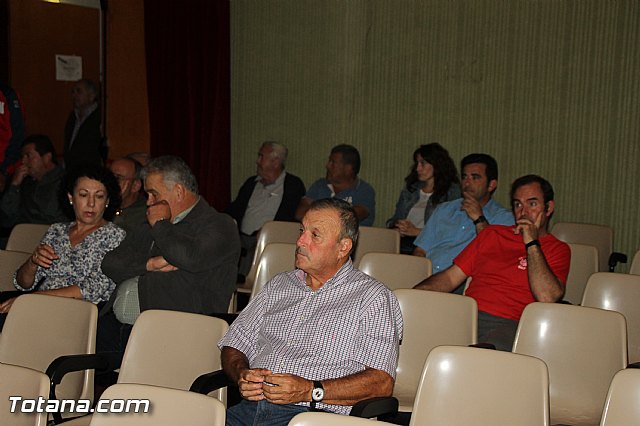 Reunin afectados por el trazado de la lnea de alta tensin proyectada por Adif  - 6