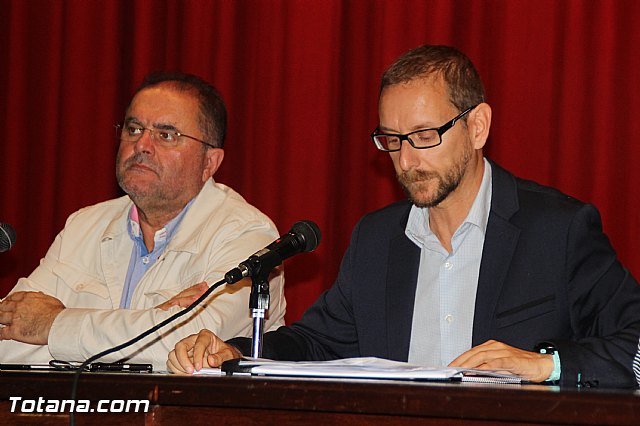 Reunin afectados por el trazado de la lnea de alta tensin proyectada por Adif  - 10