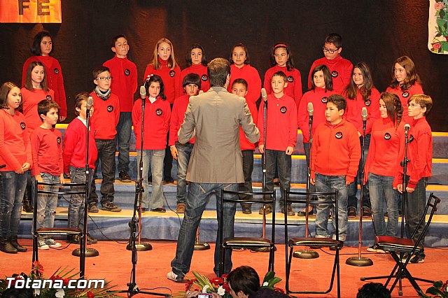 IV Festival de coros y Rondallas a beneficio de la Delegacin de Lourdes de Totana - 124