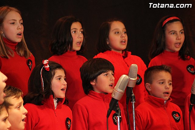 IV Festival de coros y Rondallas a beneficio de la Delegacin de Lourdes de Totana - 131