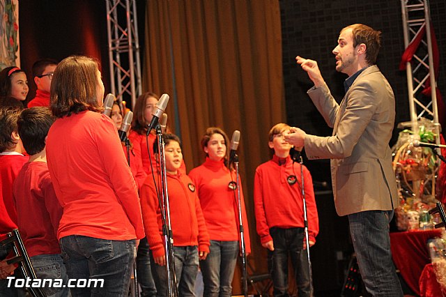 IV Festival de coros y Rondallas a beneficio de la Delegacin de Lourdes de Totana - 132