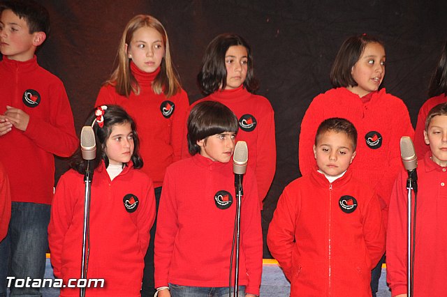 IV Festival de coros y Rondallas a beneficio de la Delegacin de Lourdes de Totana - 143