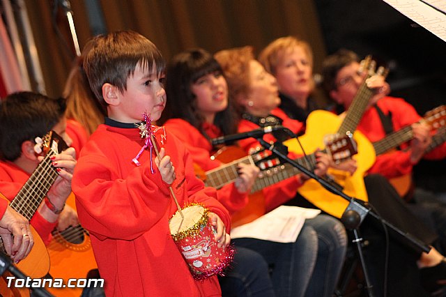 IV Festival de coros y Rondallas a beneficio de la Delegacin de Lourdes de Totana - 172