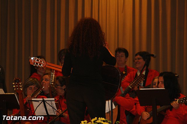 V festival de Coros y Rondallas a beneficio de la delegacin de 