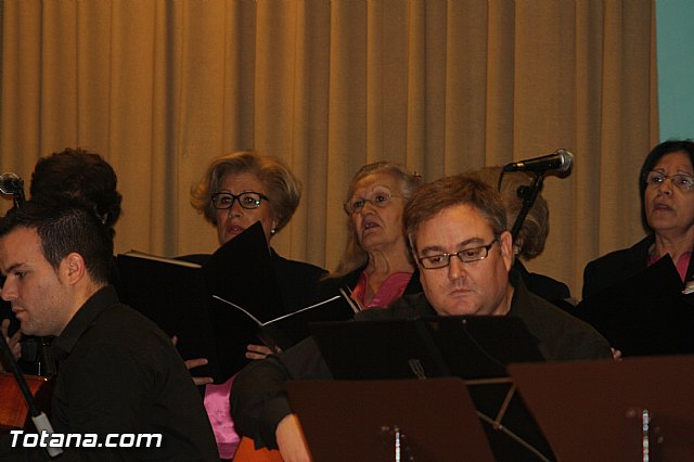 V festival de Coros y Rondallas a beneficio de la delegacin de 