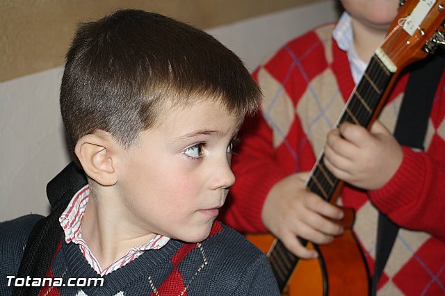 V festival de Coros y Rondallas a beneficio de la delegacin de 