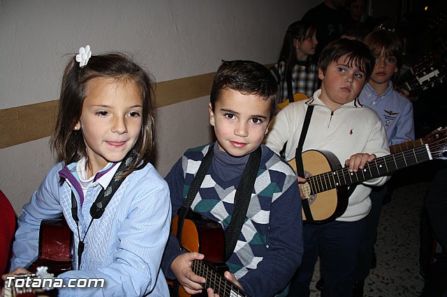 V festival de Coros y Rondallas a beneficio de la delegacin de 