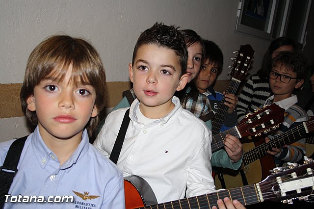 V festival de Coros y Rondallas a beneficio de la delegacin de 