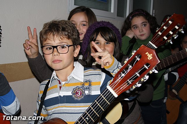 V festival de Coros y Rondallas a beneficio de la delegacin de 