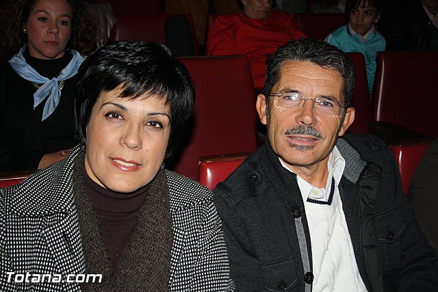 V festival de Coros y Rondallas a beneficio de la delegacin de 