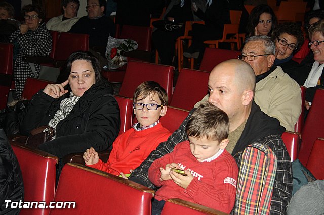 V festival de Coros y Rondallas a beneficio de la delegacin de 