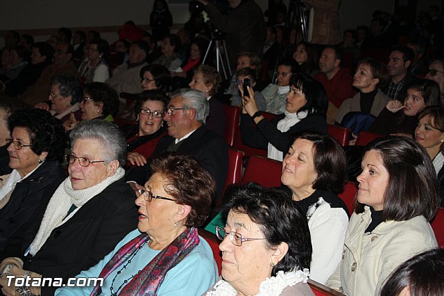 V festival de Coros y Rondallas a beneficio de la delegacin de 