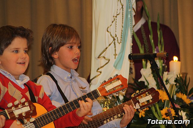 V festival de Coros y Rondallas a beneficio de la delegacin de 