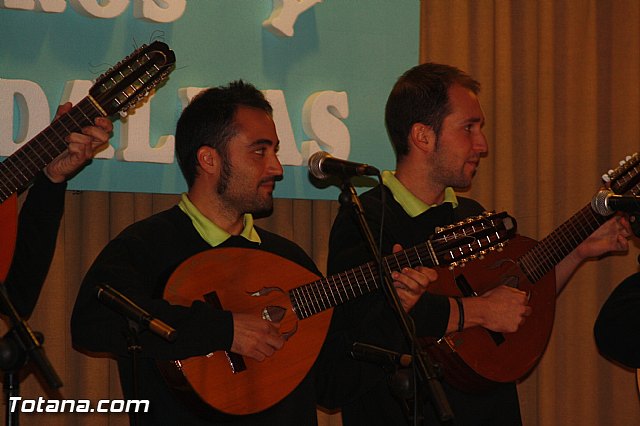 V festival de Coros y Rondallas a beneficio de la delegacin de 