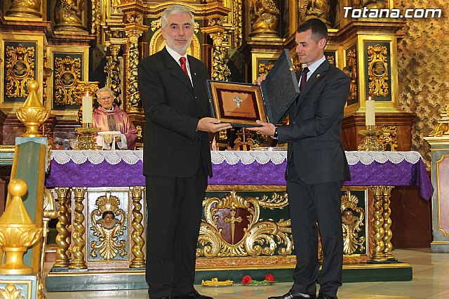 Imposicin de escapularios y hermanamiento Stmo Cristo de la Agona - 66