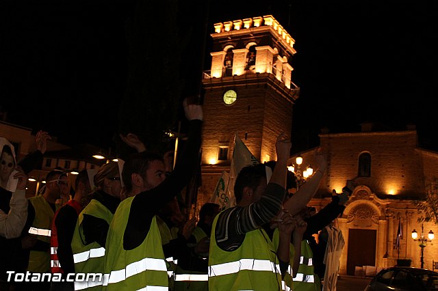 Manifestacin de la Polica Local frente al Consejero de Presidencia y autoridades municipales (Mircoles Santo) - 11