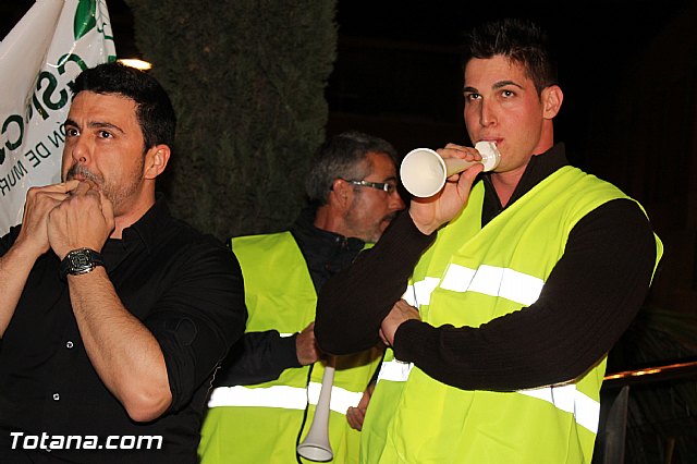 Manifestacin de la Polica Local frente al Consejero de Presidencia y autoridades municipales (Mircoles Santo) - 12