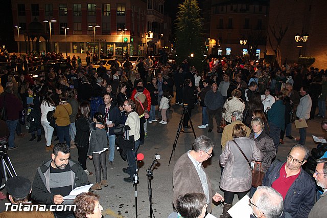 Concentracin contra la lnea de alta tensin - 1
