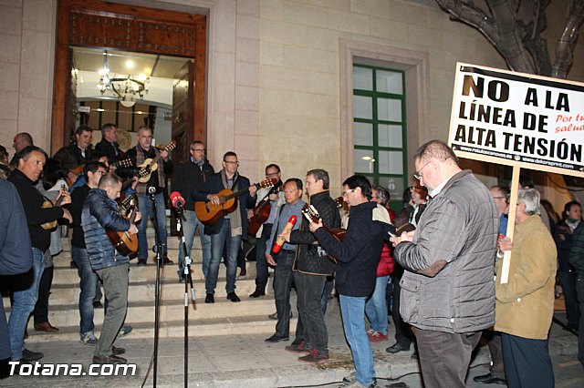 Concentracin contra la lnea de alta tensin - 35