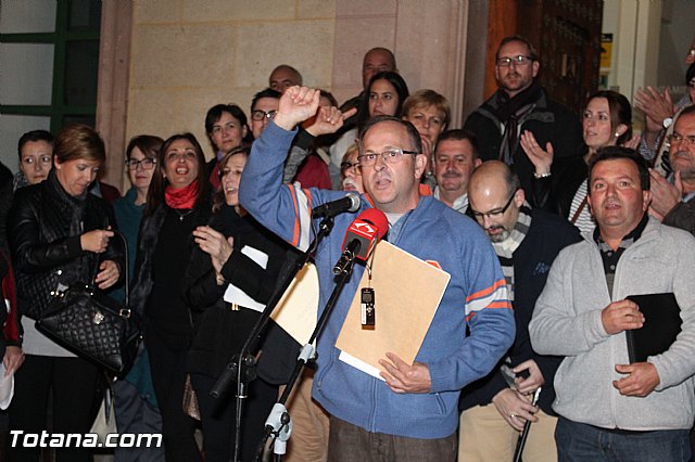 Concentracin contra la lnea de alta tensin - 44