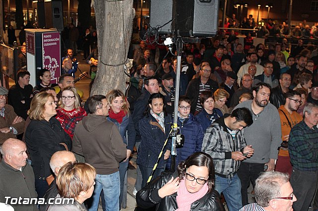 Concentracin contra la lnea de alta tensin - 58