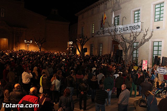 Concentracin contra la lnea de alta tensin - 71