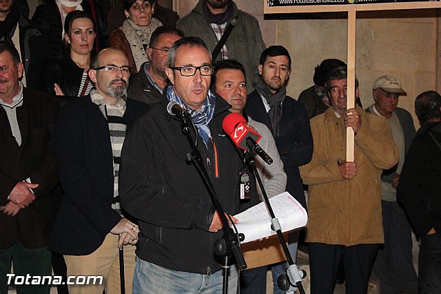 Concentracin contra la lnea de alta tensin - 79