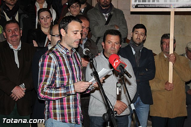 Concentracin contra la lnea de alta tensin - 80