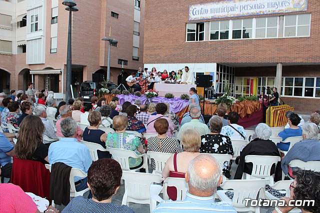 Coronacin de la reina y damas de honor Centro Municipal de Personas Mayores 2019 - 13