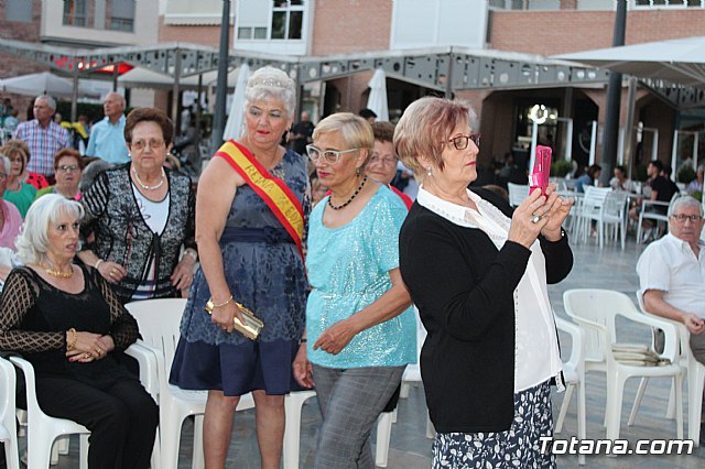 Coronacin de la reina y damas de honor Centro Municipal de Personas Mayores 2019 - 24
