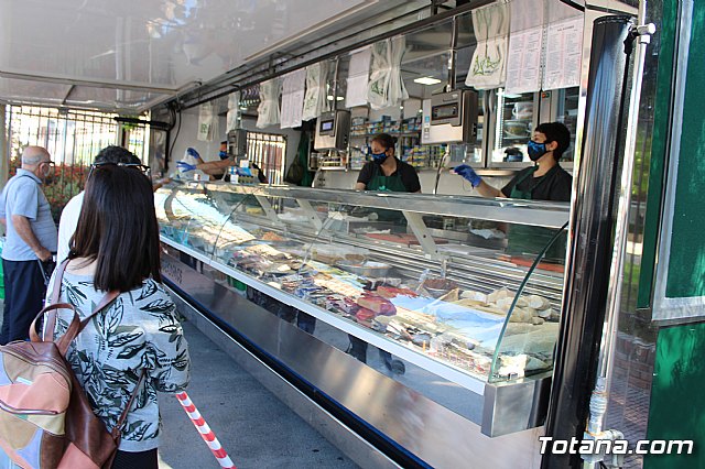 Se retoma el Mercadillo Semanal - 24