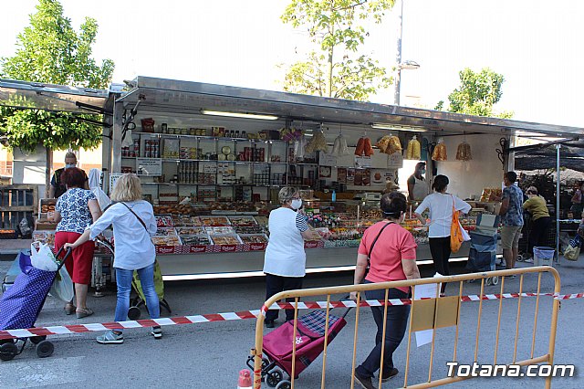 Se retoma el Mercadillo Semanal - 44