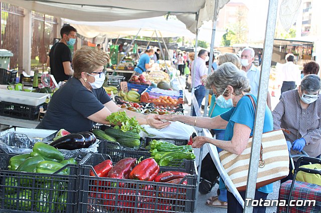 Se retoma el Mercadillo Semanal - 52
