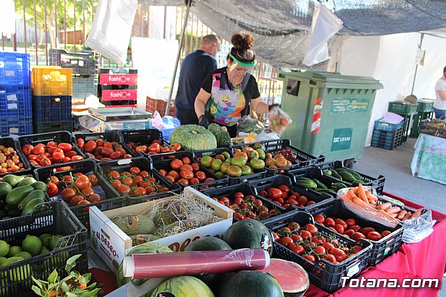 Se retoma el Mercadillo Semanal - 107