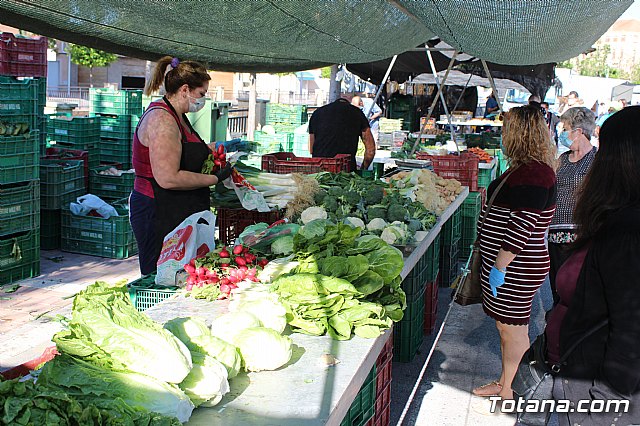 Se retoma el Mercadillo Semanal - 121
