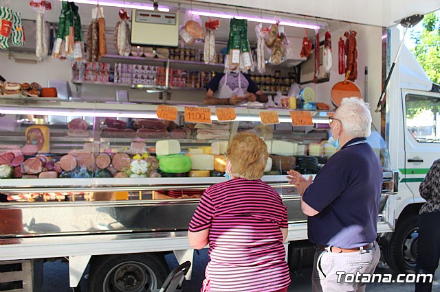 Se retoma el Mercadillo Semanal - 142