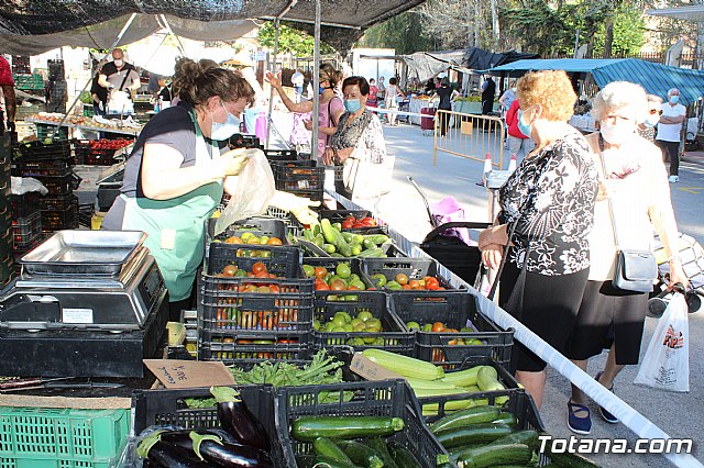 Se retoma el Mercadillo Semanal - 154