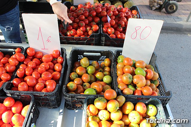 Se retoma el Mercadillo Semanal - 160