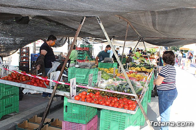 Se retoma el Mercadillo Semanal - 164