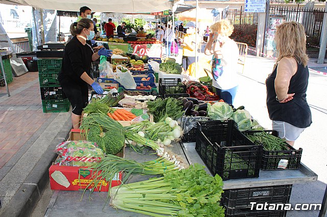 Se retoma el Mercadillo Semanal - 168