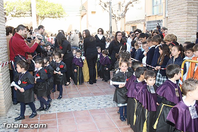 Procesin infantil. Colegio 