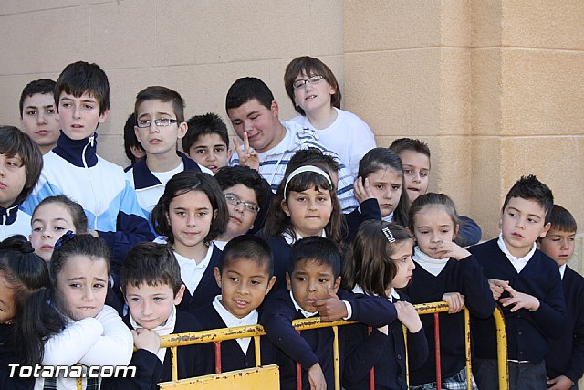 Procesin infantil. Colegio 