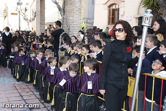 Procesin infantil. Colegio 