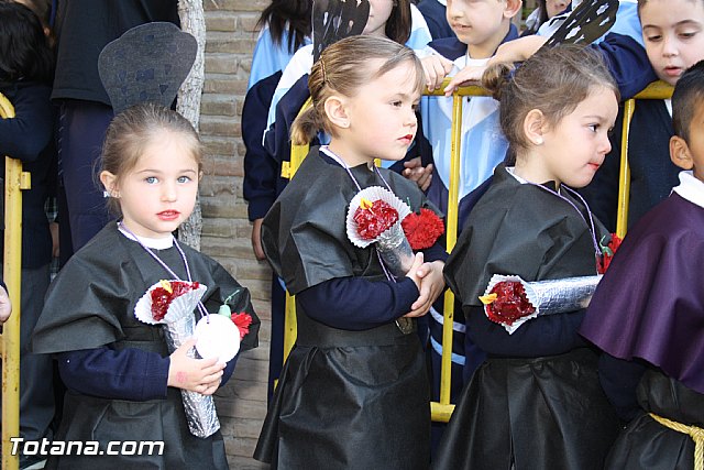 Procesin infantil. Colegio 