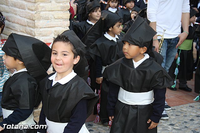 Procesin infantil. Colegio 