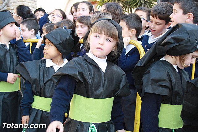 Procesin infantil. Colegio 