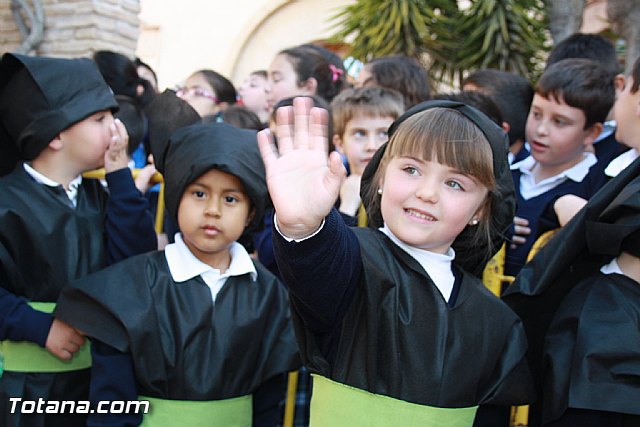 Procesin infantil. Colegio 
