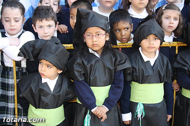 Procesin infantil. Colegio 