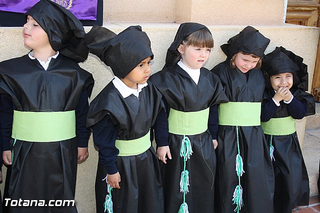 Procesin infantil. Colegio 